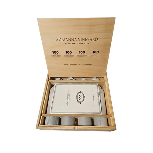 Estuche Adrianna Vineyards 100 Puntos x 4 Unidades